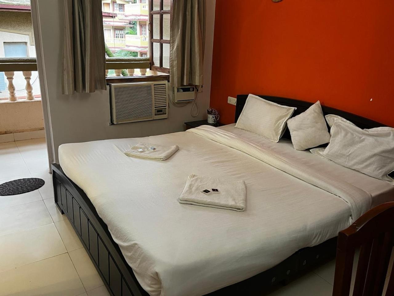 Quirkystays- 2bhk With Swimming Pool & Kitchen * Candolim