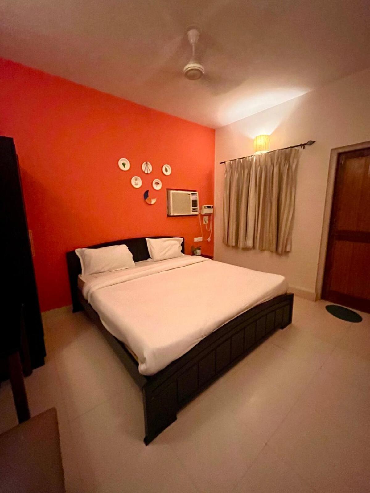Quirkystays- 2bhk With Swimming Pool & Kitchen Apartment Candolim