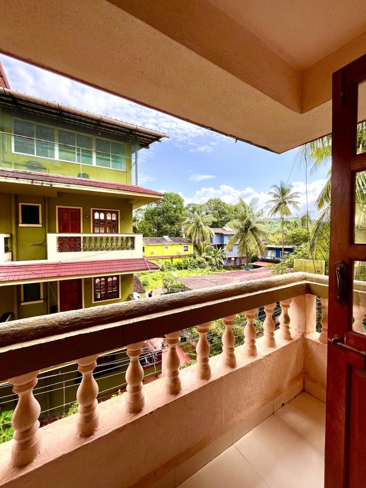 Quirkystays- 2bhk With Swimming Pool & Kitchen