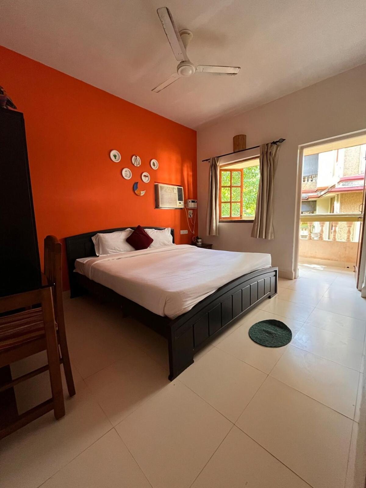 Quirkystays- 2bhk With Swimming Pool & Kitchen * Candolim